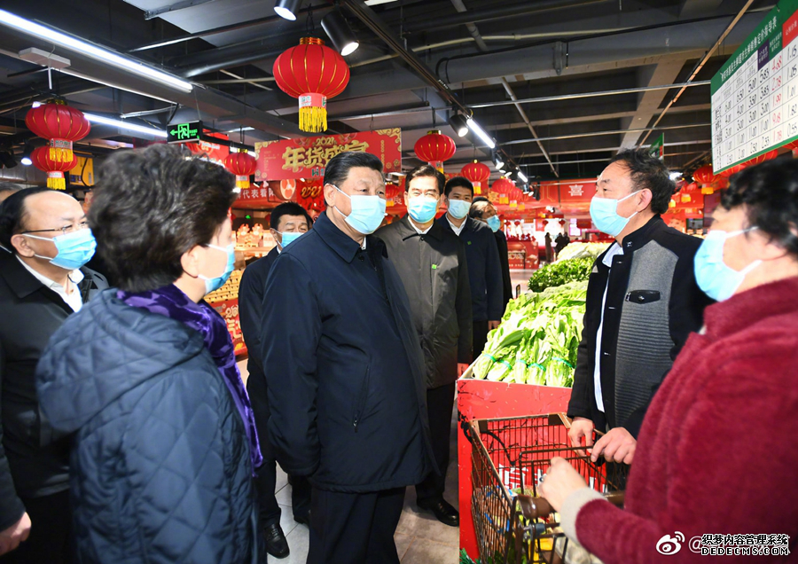 习近平在贵阳考察超市和社区